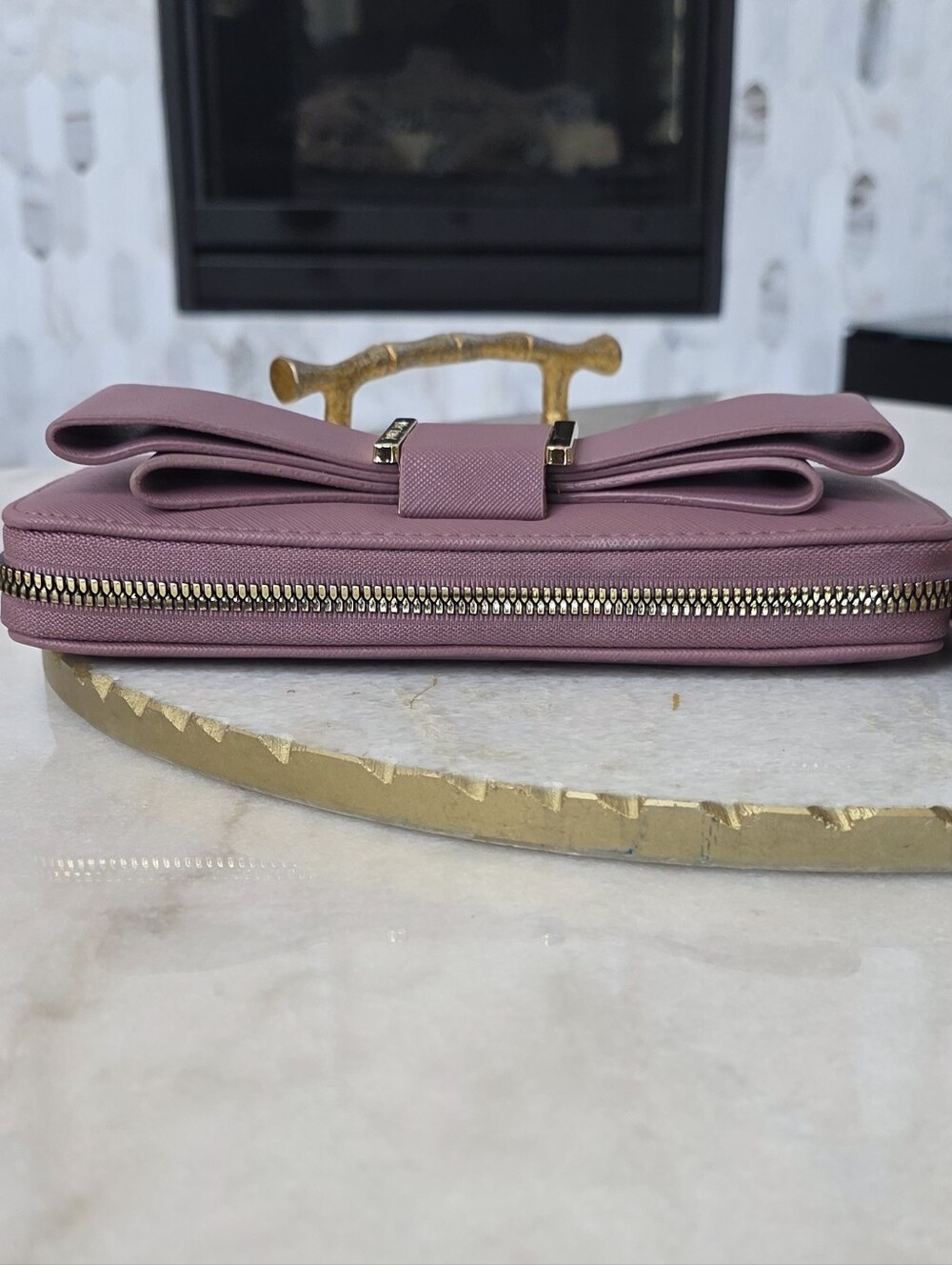 Betsey Johnson Large 3D Bow Zip Around Wallet Wristlet Mauve Plum Saffiano - Picture 6 of 15